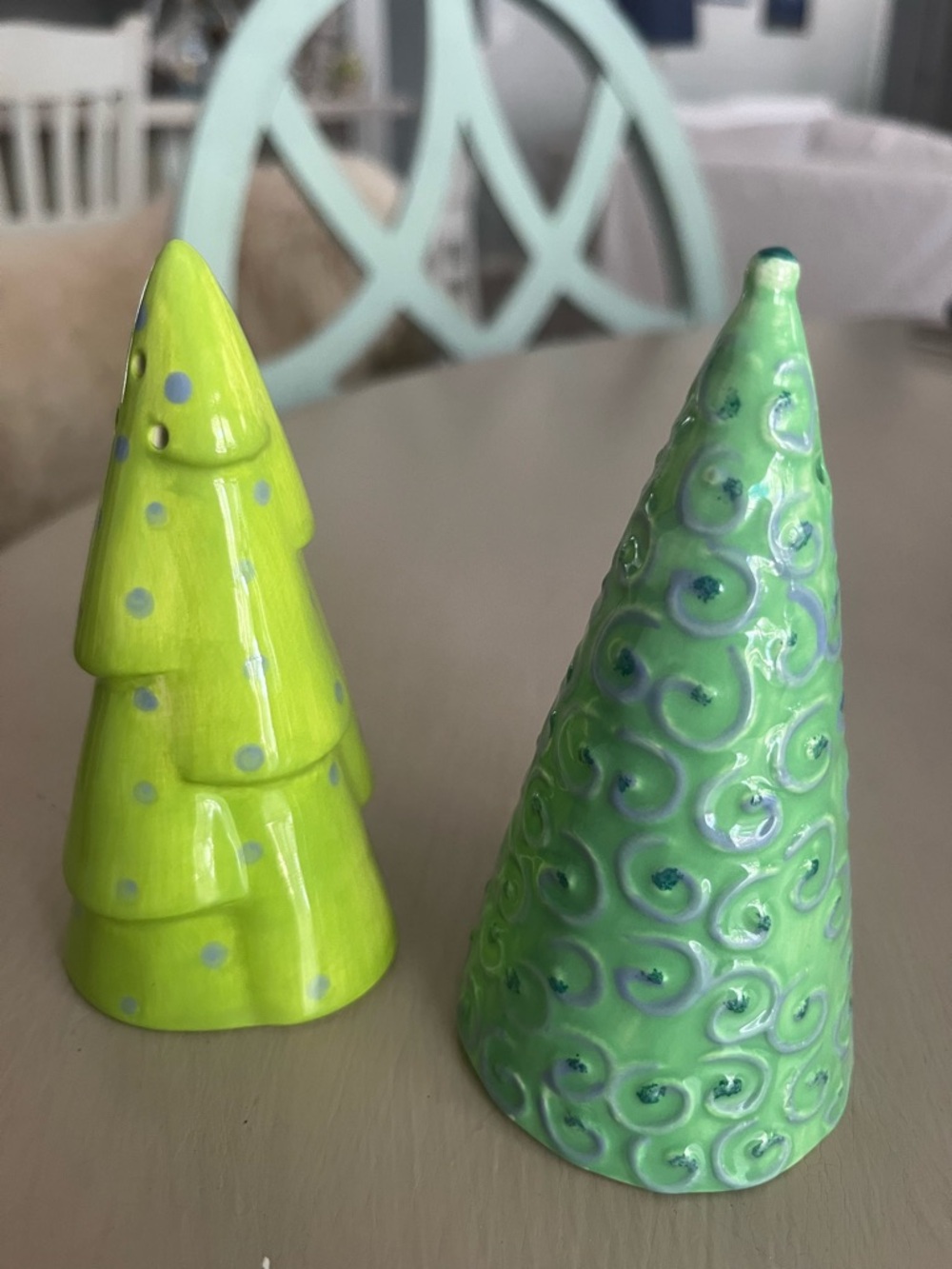 Oneida Lime and Mint Green Ceramic Tree Salt & Pepper Set